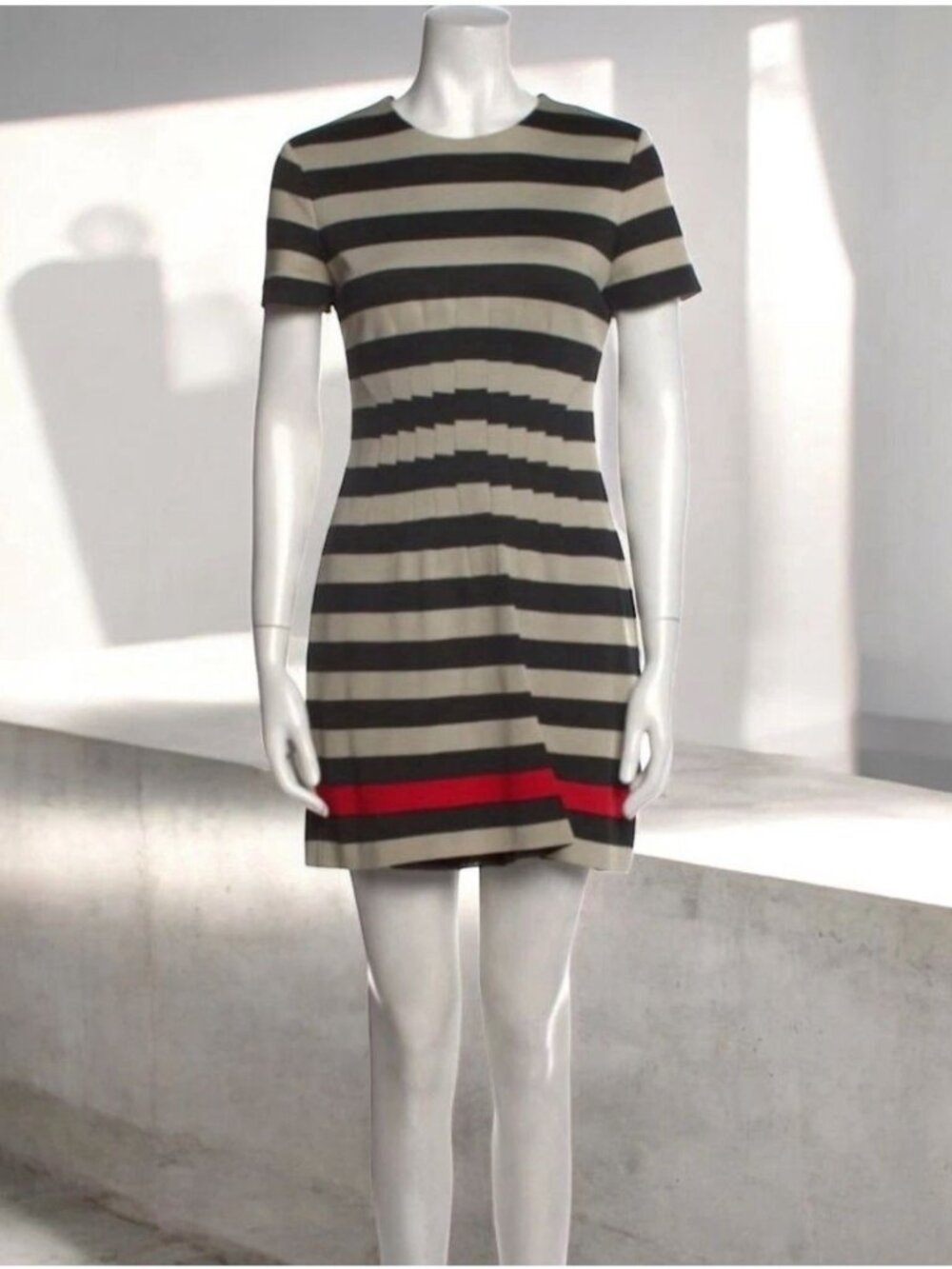 DIANE VON FURSTENBERG DVF Striped Short Sleeve Mini Dress Sz 6